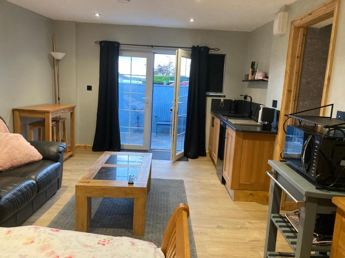 Ferienwohnung Roblins Nest Ammanford Exterior foto